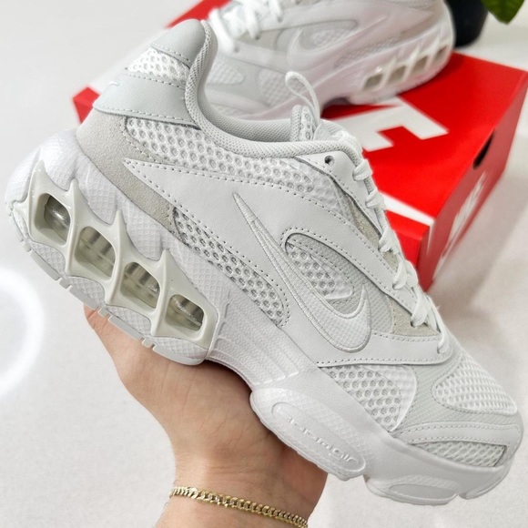 Nike Shoes - 🤍🐰 New Nike Sportswear White Grey Sneakers